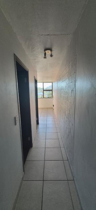 To Let 1 Bedroom Property for Rent in Wynberg Western Cape